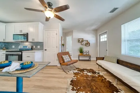 5124 67th Way N St Petersburg FL 33709