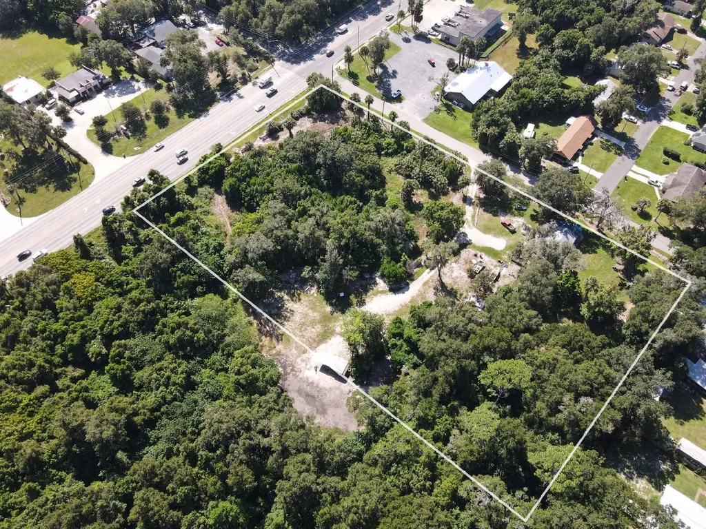 235 W Wisconsin Avenue Orange City FL 32763