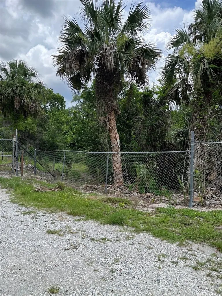 235 W Wisconsin Avenue Orange City FL 32763
