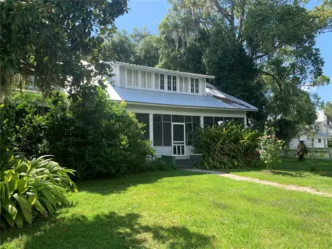 128 S Prospect Street Crescent City FL 32112