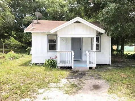 2215 E North Bay Street Tampa FL 33610