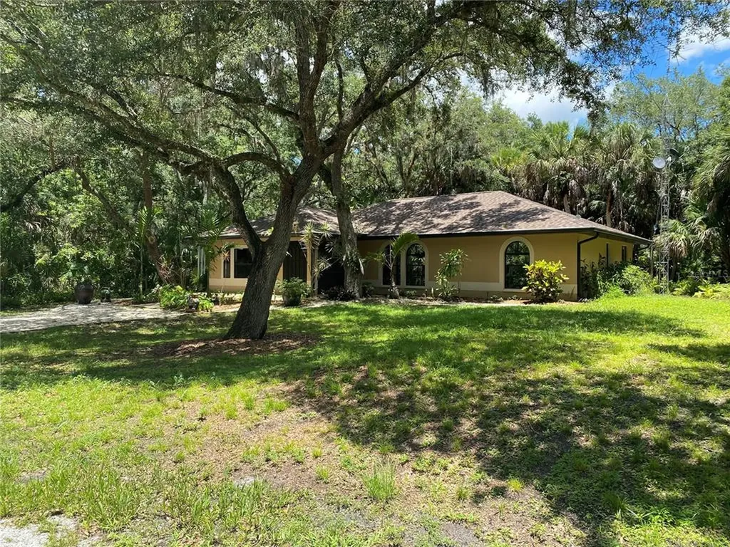 6836 N Biscayne Drive North Port FL 34291