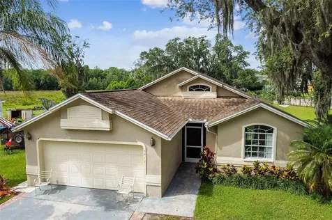 3917 Creek Woods Drive Plant City FL 33563