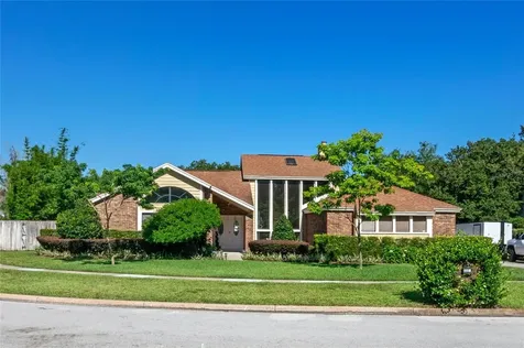 2021 Palm View Drive Apopka FL 32712