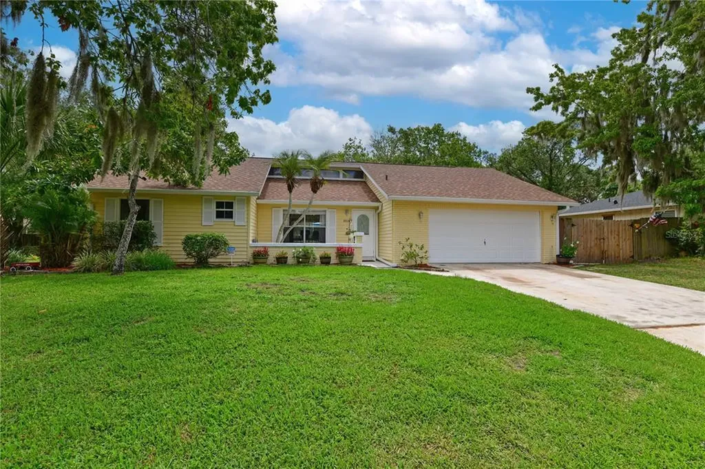 5014 Woodlawn Circle W Palmetto FL 34221