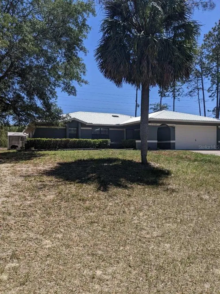 1900 W Alhambra Drive Citrus Springs FL 34434