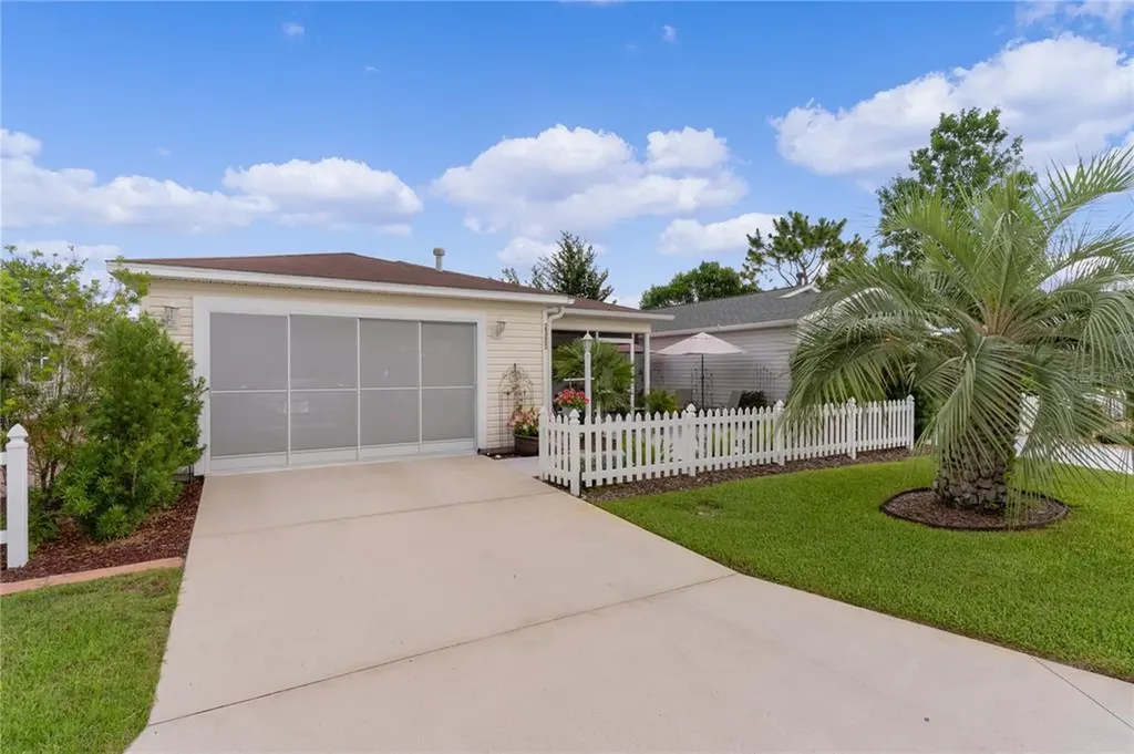 2385 Southern Oak Street The Villages FL 32162
