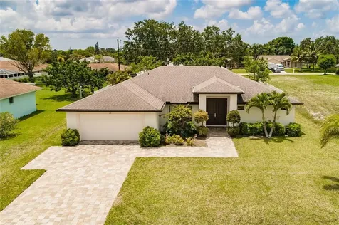 606 Retunda Parkway W Cape Coral FL 33904