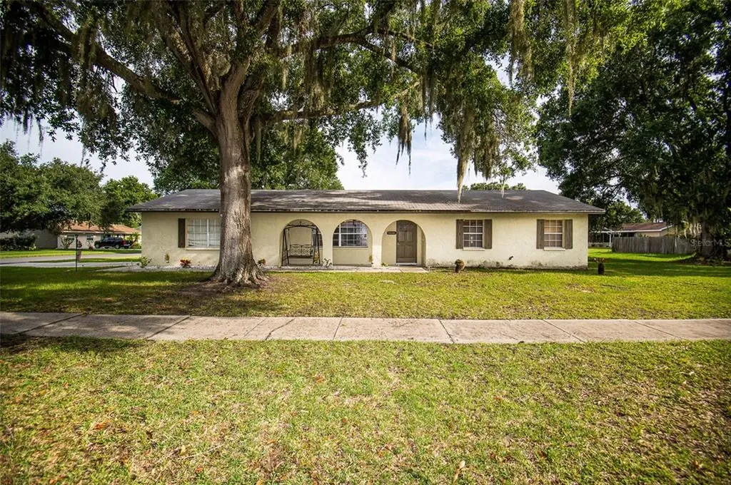 5090 Misty Lake Drive Mulberry FL 33860