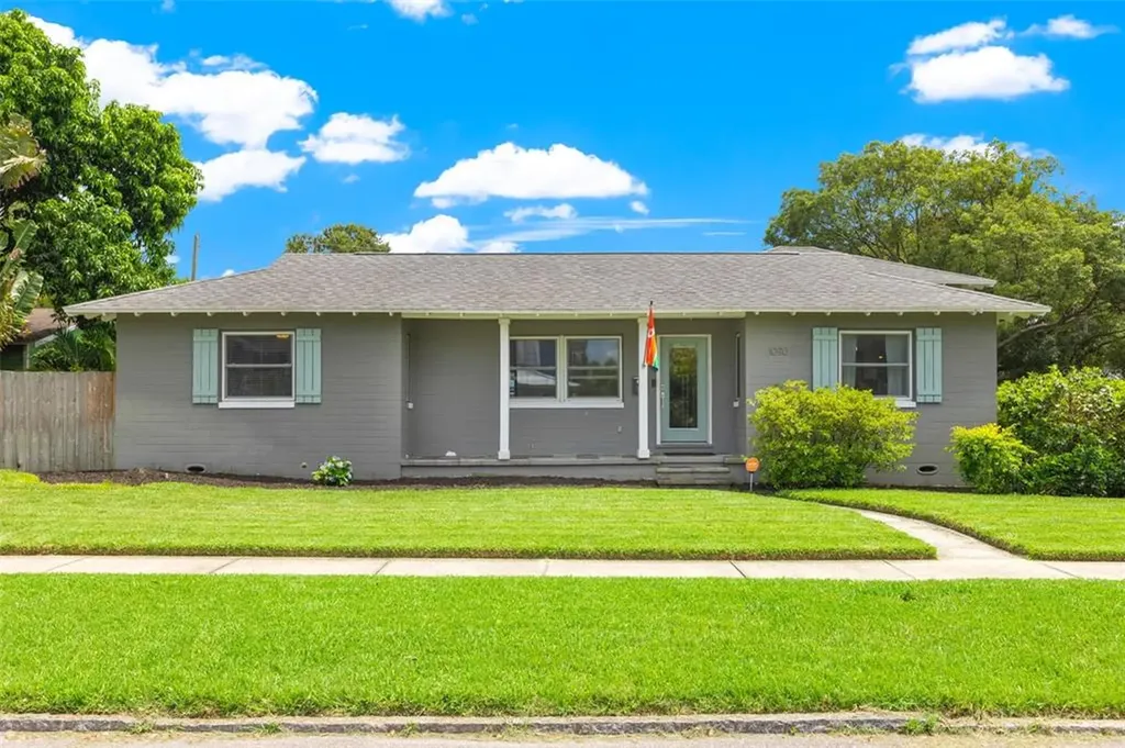 1090 17th Avenue N St Petersburg FL 33704