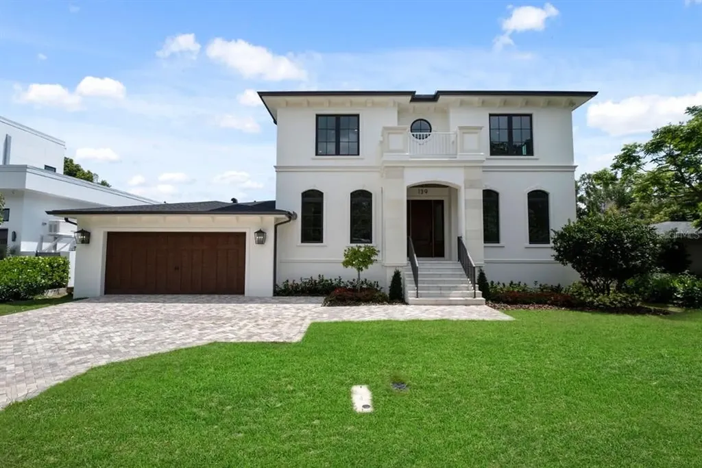 139 Laredo Way NE St Petersburg FL 33704