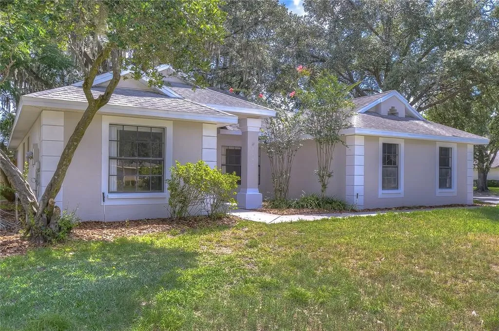 3102 Thackery Court Plant City FL 33566