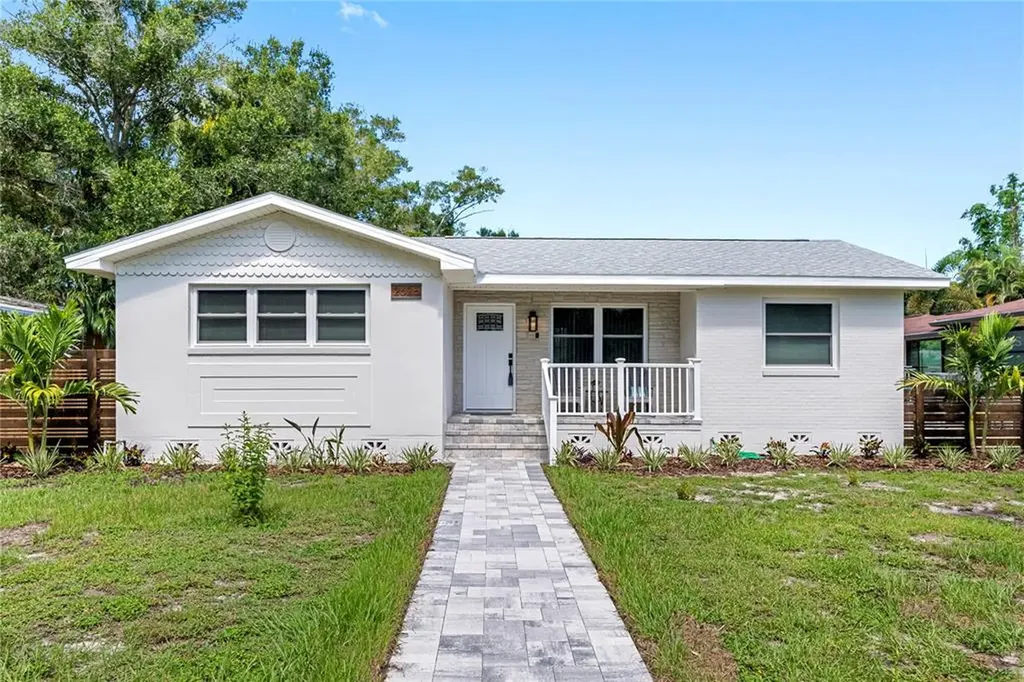 2625 14th Street N St Petersburg FL 33704