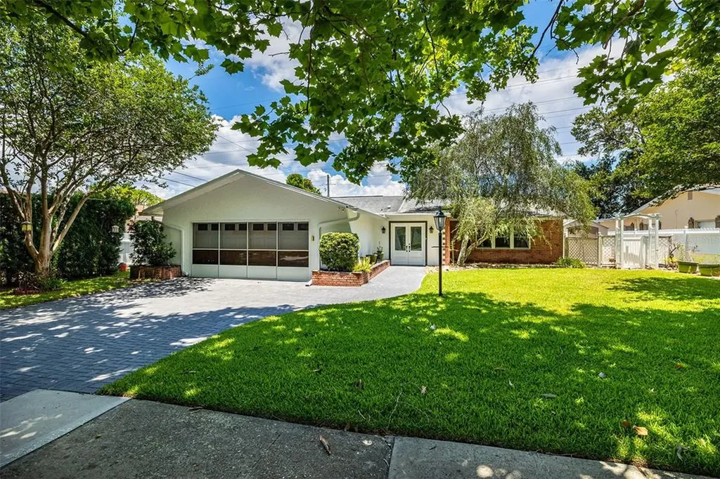 1381 Summerlin Drive Clearwater FL 33764