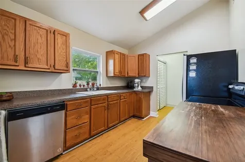 8703 N Highland Avenue Tampa FL 33604