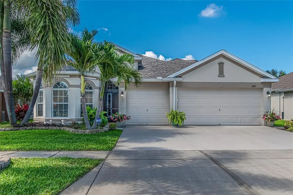 1825 Mira Lago Circle Ruskin FL 33570