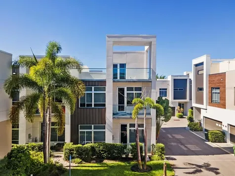 236 Cosmopolitan Court Sarasota FL 34236