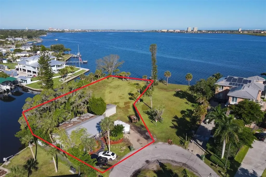 333 22nd Street Court NE Bradenton FL 34208