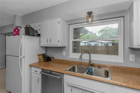 2739 Avocado Drive Clearwater FL 33759
