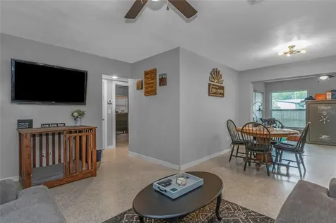 2739 Avocado Drive Clearwater FL 33759