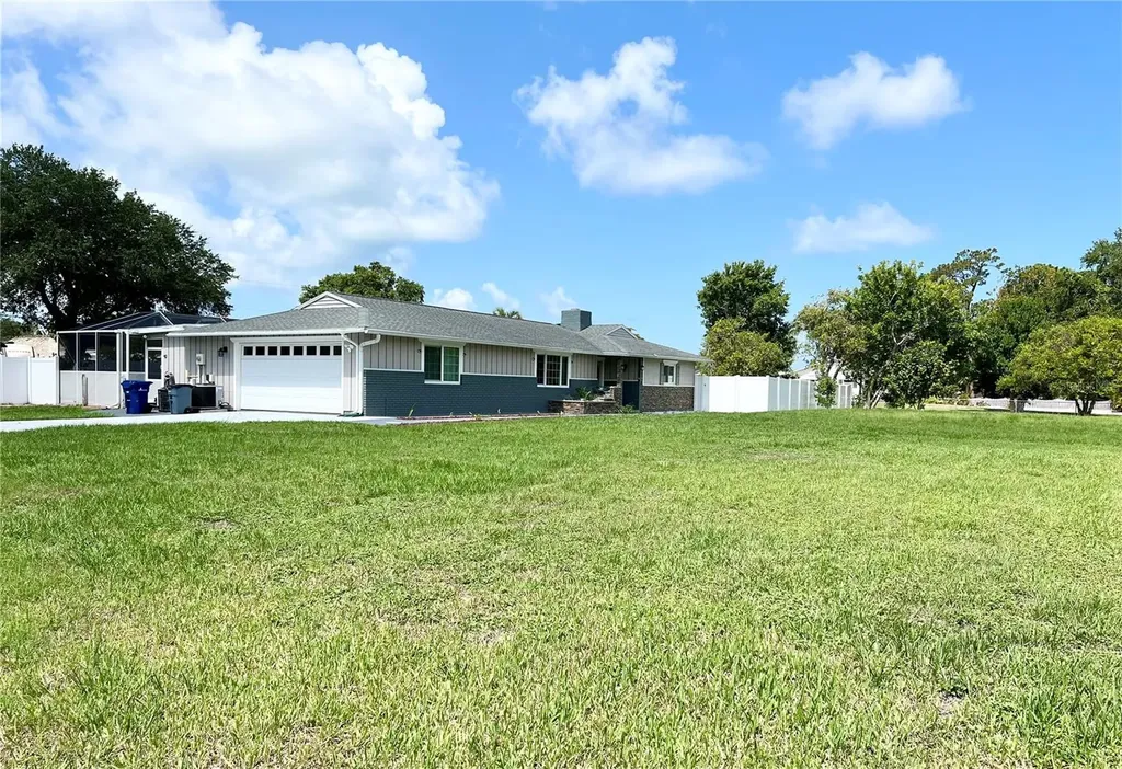 2140 Pinehurst Street Sarasota FL 34231