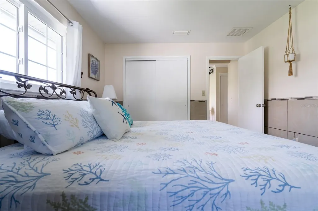 2140 Pinehurst Street Sarasota FL 34231