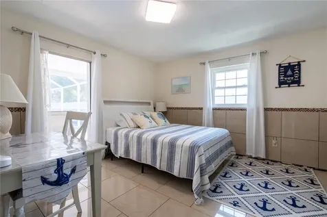 2140 Pinehurst Street Sarasota FL 34231
