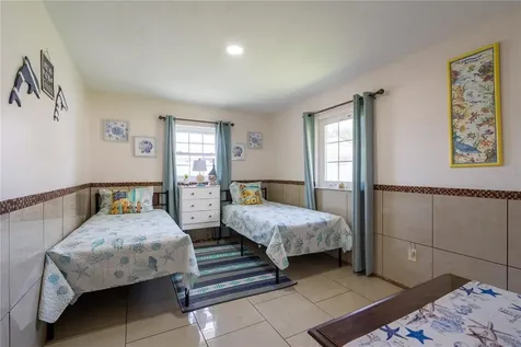 2140 Pinehurst Street Sarasota FL 34231