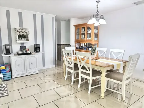 2140 Pinehurst Street Sarasota FL 34231