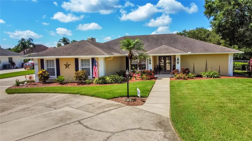 2005 Castle Court Lakeland FL 33813