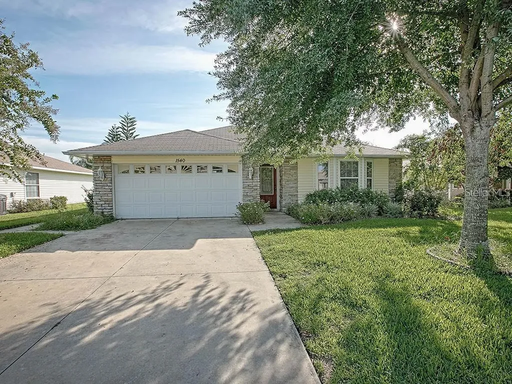 1540 Lake Villa Drive Tavares FL 32778