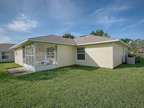 1540 Lake Villa Drive Tavares FL 32778