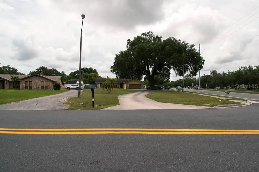 925 Knob Hill Circle Kissimmee FL 34744