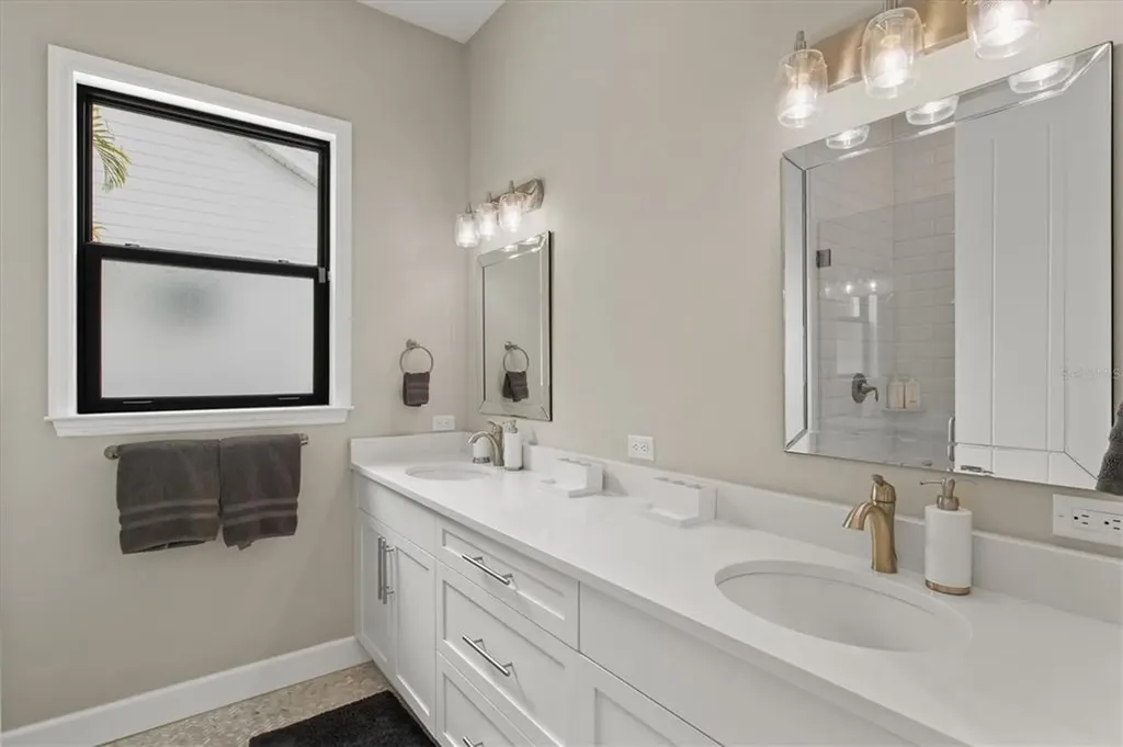 1905 Tulip Drive Sarasota FL 34239