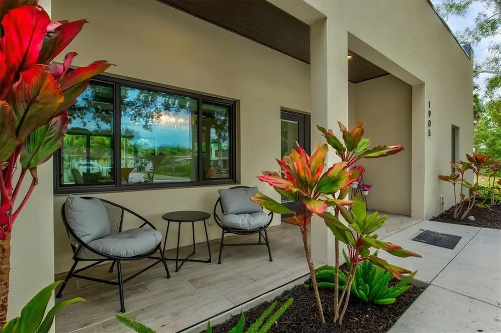 1905 Tulip Drive Sarasota FL 34239