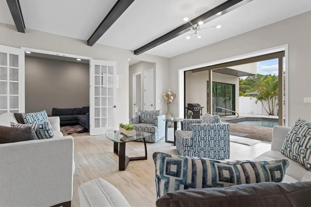 1905 Tulip Drive Sarasota FL 34239