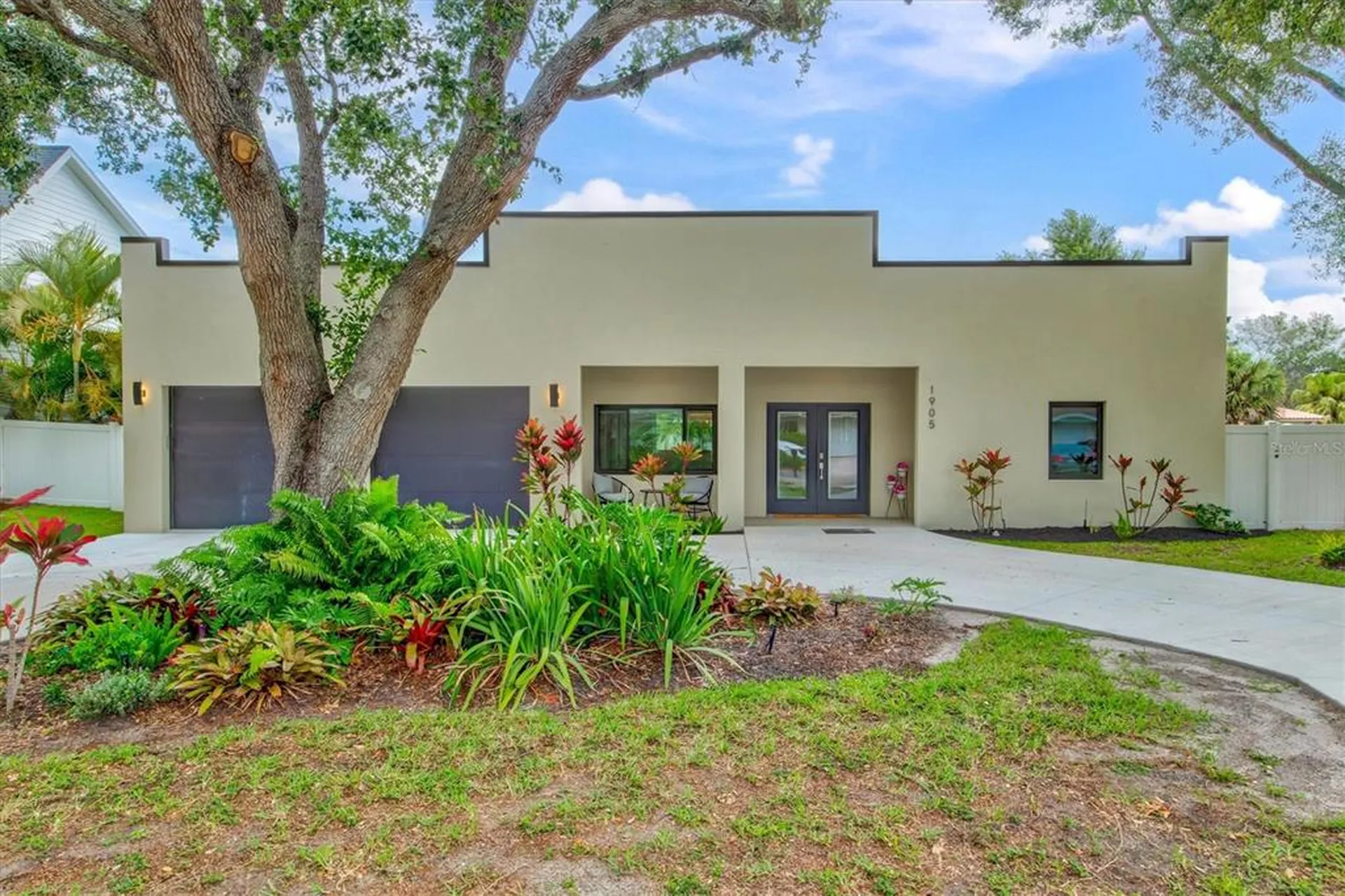 1905 Tulip Drive Sarasota FL 34239