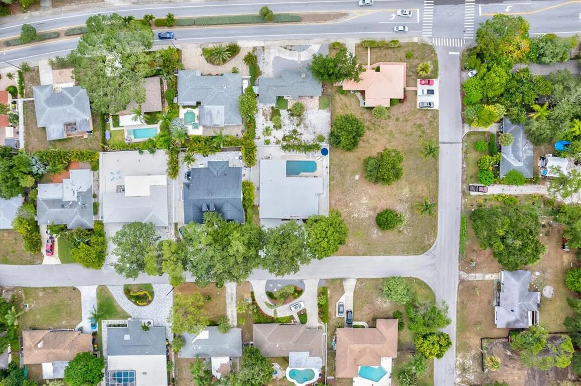 1905 Tulip Drive Sarasota FL 34239