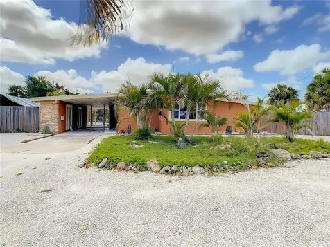 2301 S Radcliffe Place Bradenton FL 34207