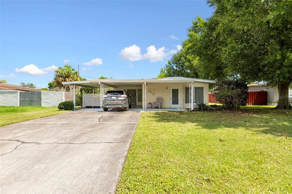 2333 W Doris Street Kissimmee FL 34741