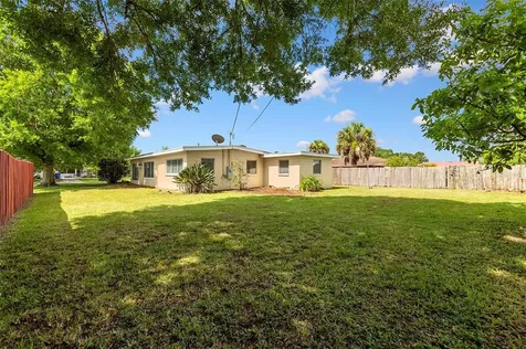 2333 W Doris Street Kissimmee FL 34741