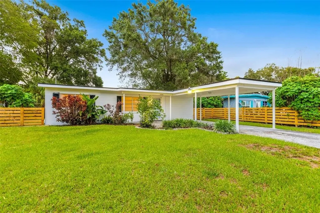 1606 W Washington Street Plant City FL 33563