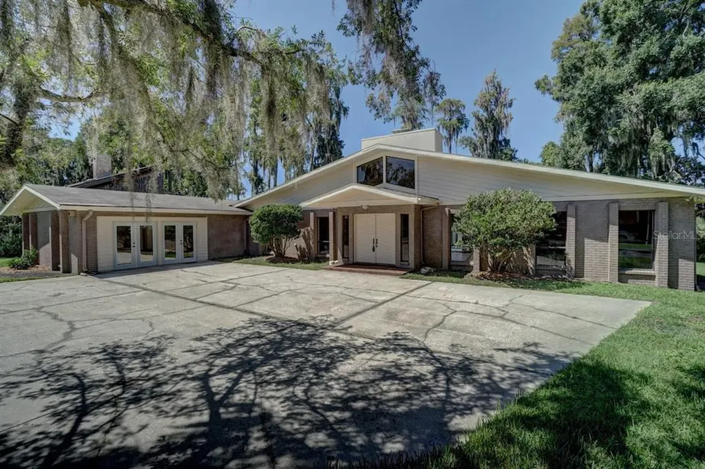 18210 Cypress Cove Lane Lutz FL 33549