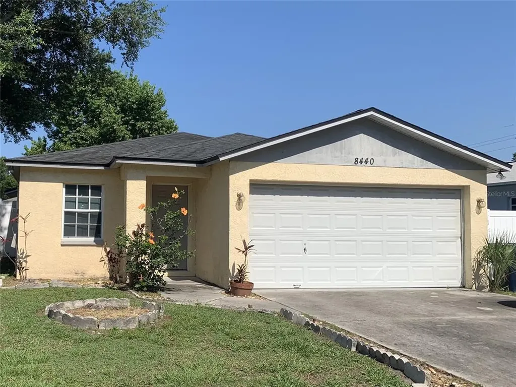 8440 N River Dune Street Tampa FL 33617