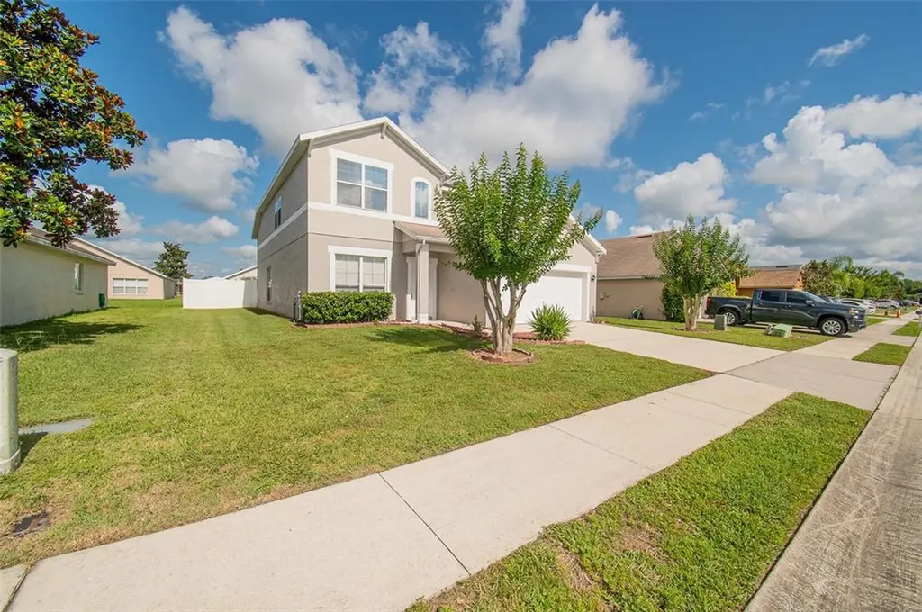 8266 Peak Avenue Lakeland FL 33810