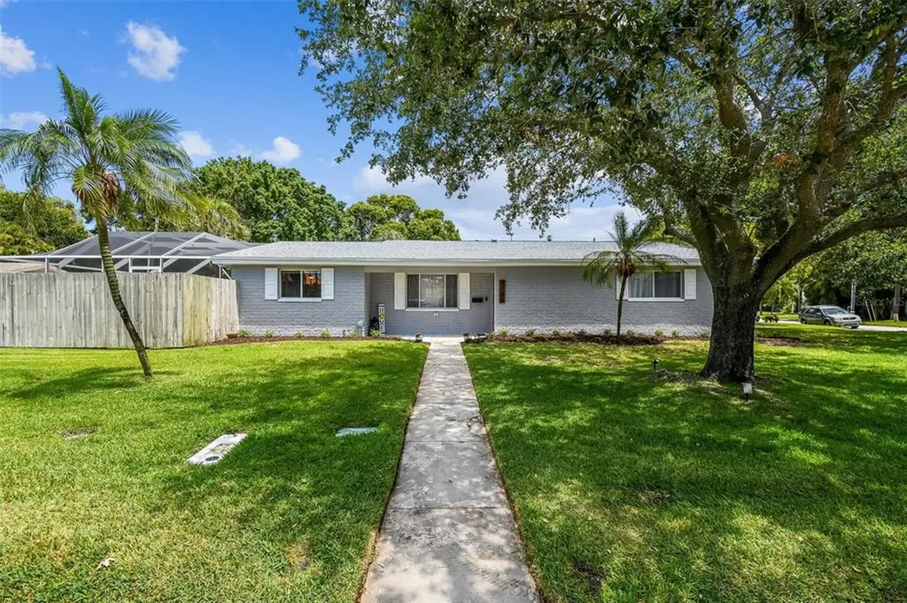 2135 Montana Avenue NE St Petersburg FL 33703