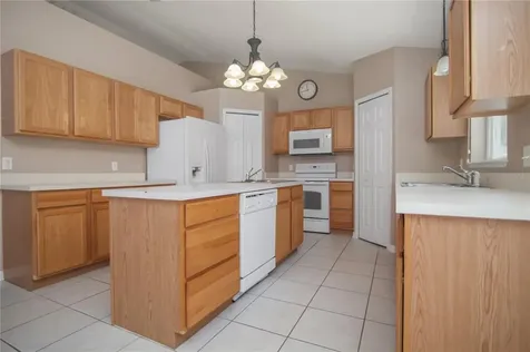 2255 Whitehorse Street Deltona FL 32738