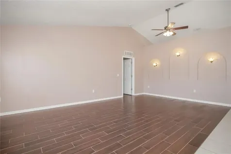 2255 Whitehorse Street Deltona FL 32738