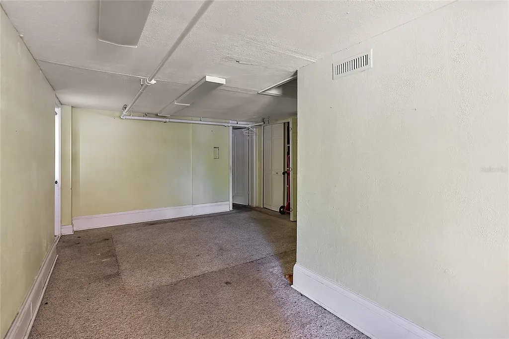 410 W Main Street Leesburg FL 34748