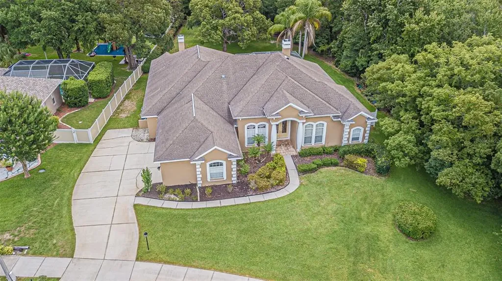 1462 Kensington Woods Drive Lutz FL 33549
